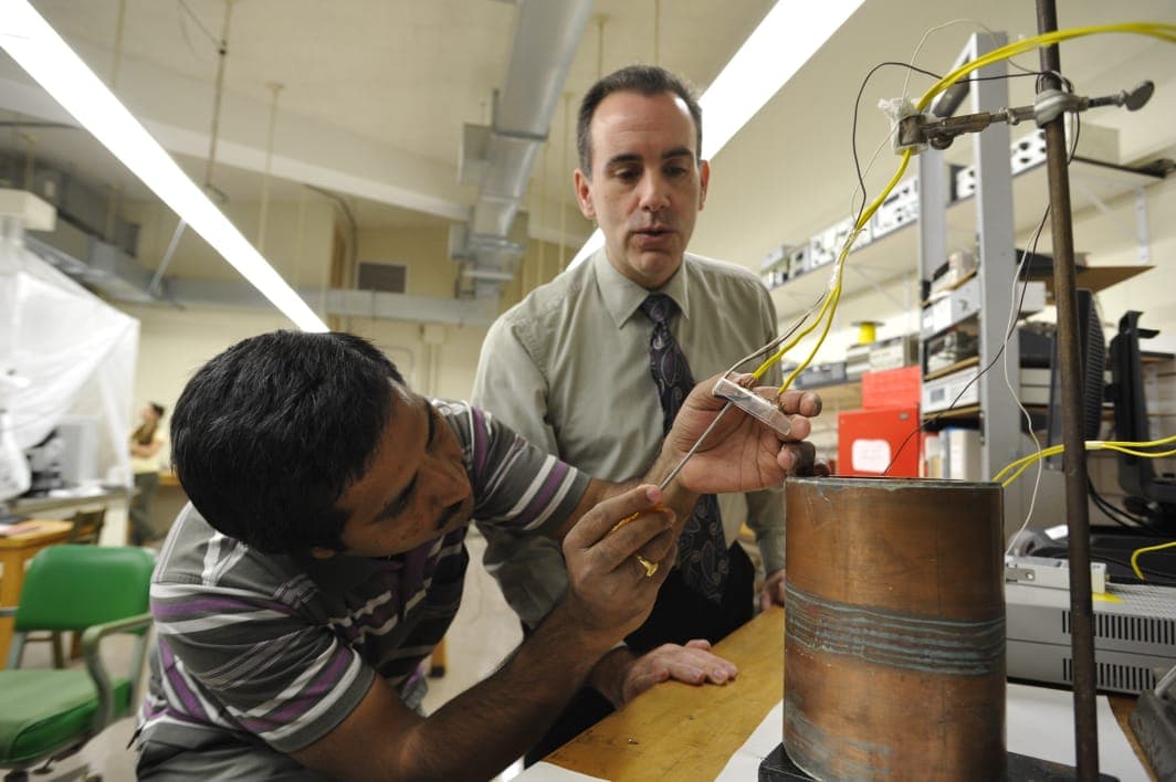 Smart nanomaterial research laboratory